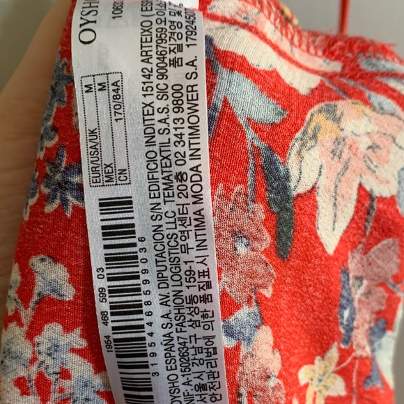 Chic Red Floral Midi Dress - Picture 10 of 11